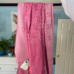 AUTHENTIC GUCCI SILK SCARF